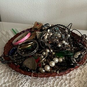 Broken Junk Jewelry Loose 2.40 lbs Great For Crafts